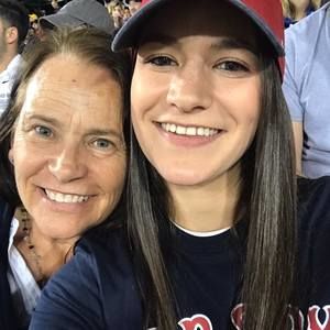 Meet your Posher, Courtney